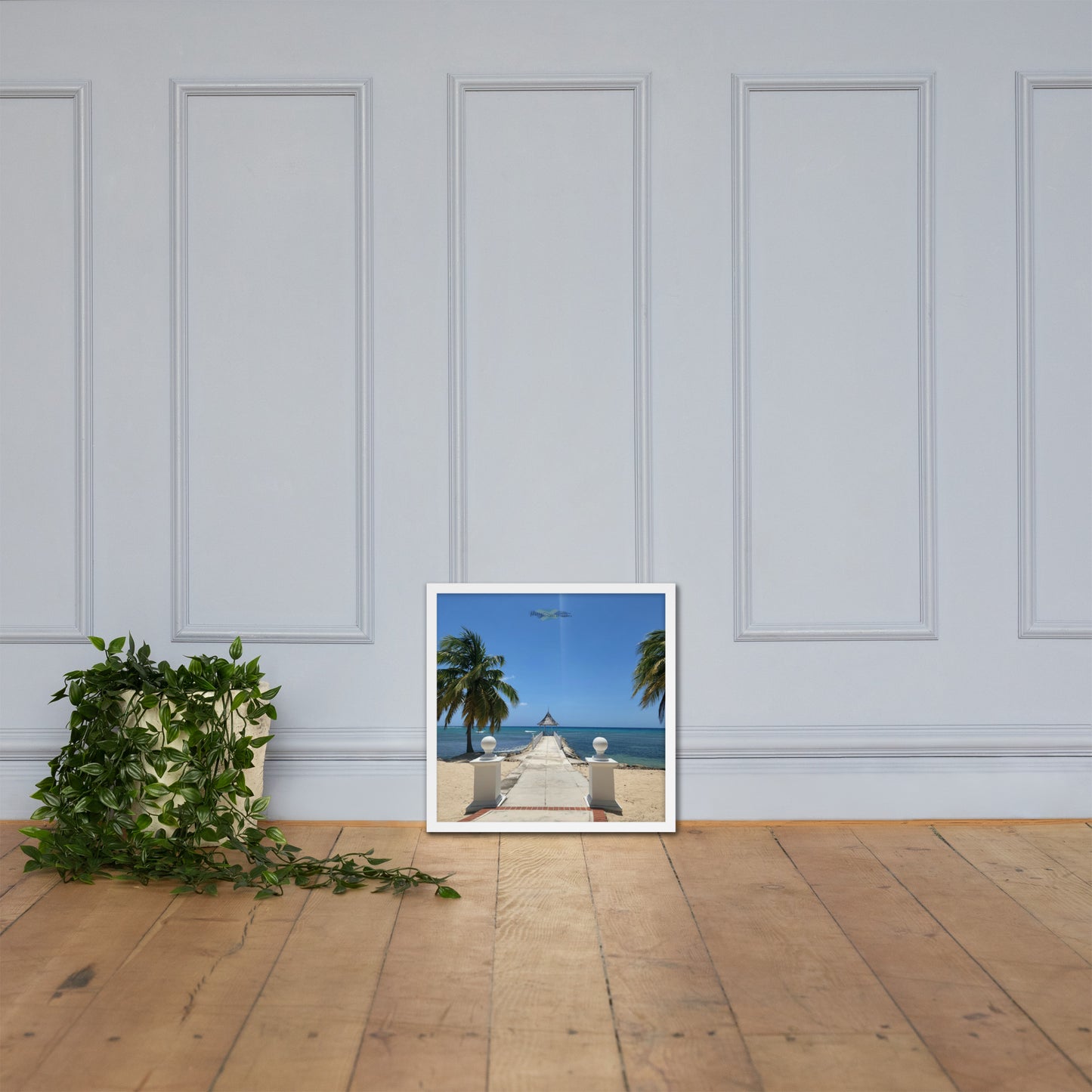 Half Moon's Crown - Picture of Jamaica white 18 x 18